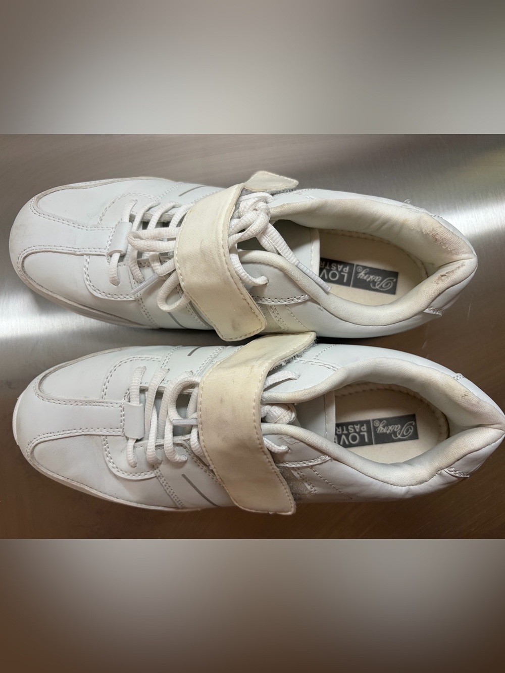 Pastry dance shoes White with Velcro Strap